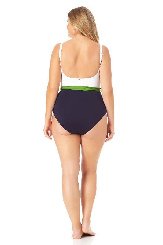 anne-cole-plus-belted-scoop-neck-one-piece-swimsuit