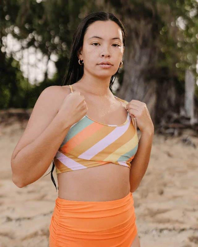 surf-stripe-tone-crop